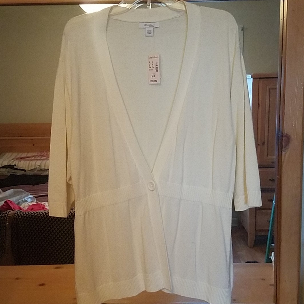 3/4 sleeve off white Sweater with button